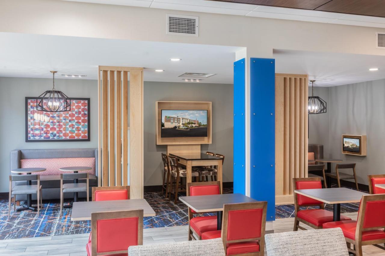Holiday Inn Express & Suites Greenville S - Piedmont By Ihg Bagian luar foto