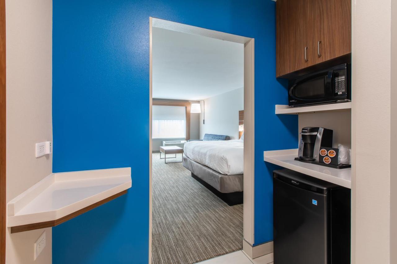 Holiday Inn Express & Suites Greenville S - Piedmont By Ihg Bagian luar foto