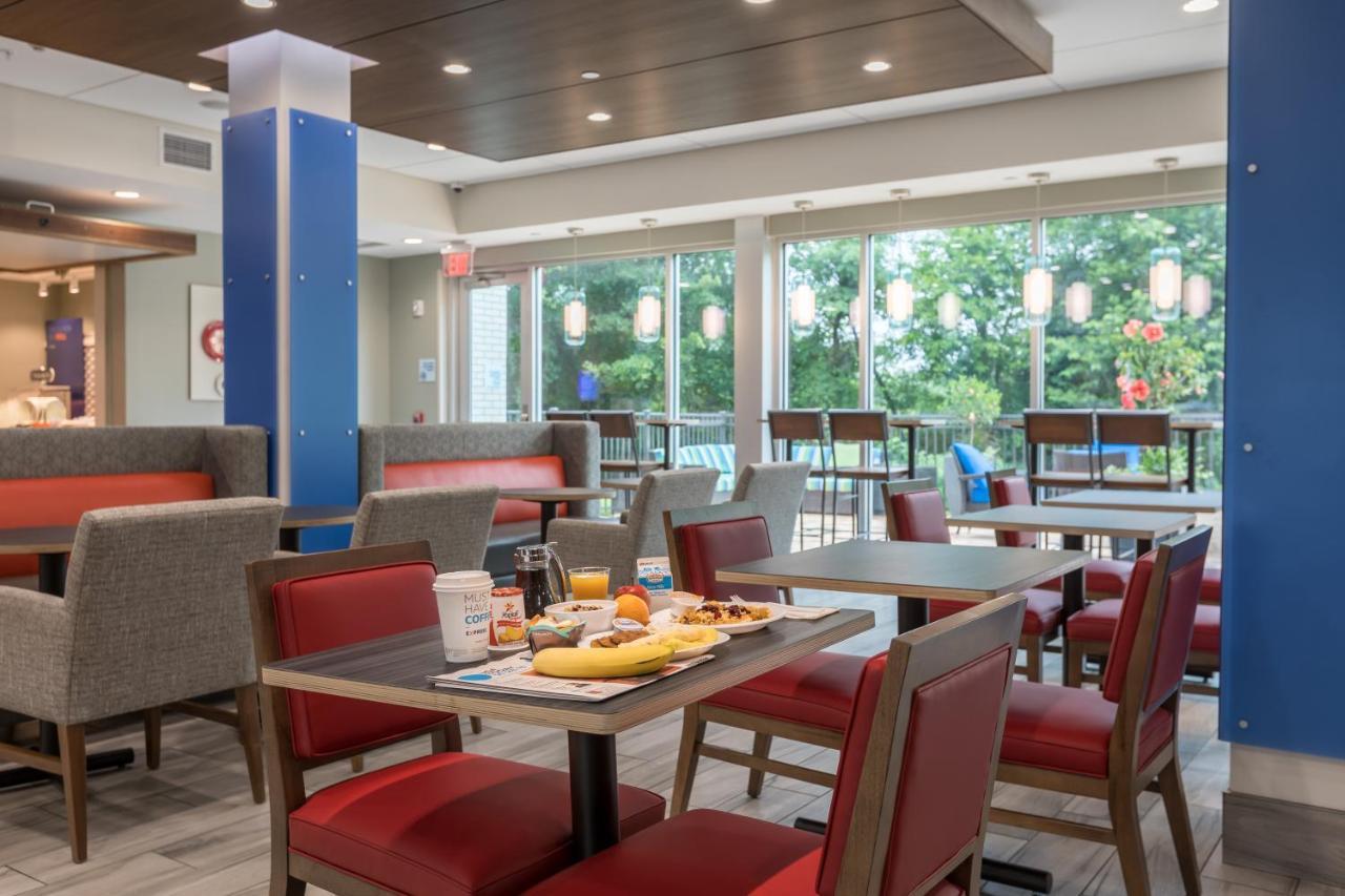 Holiday Inn Express & Suites Greenville S - Piedmont By Ihg Bagian luar foto