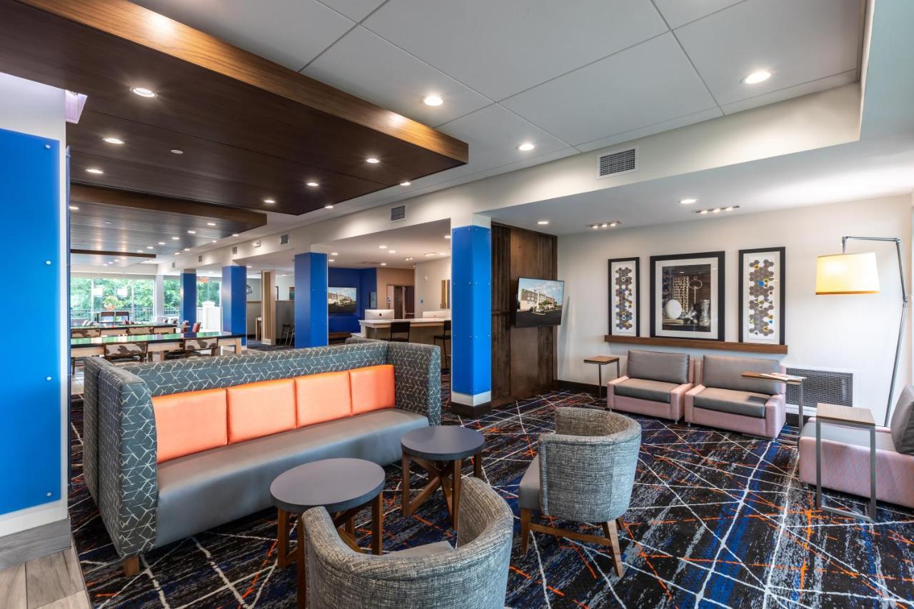 Holiday Inn Express & Suites Greenville S - Piedmont By Ihg Bagian luar foto