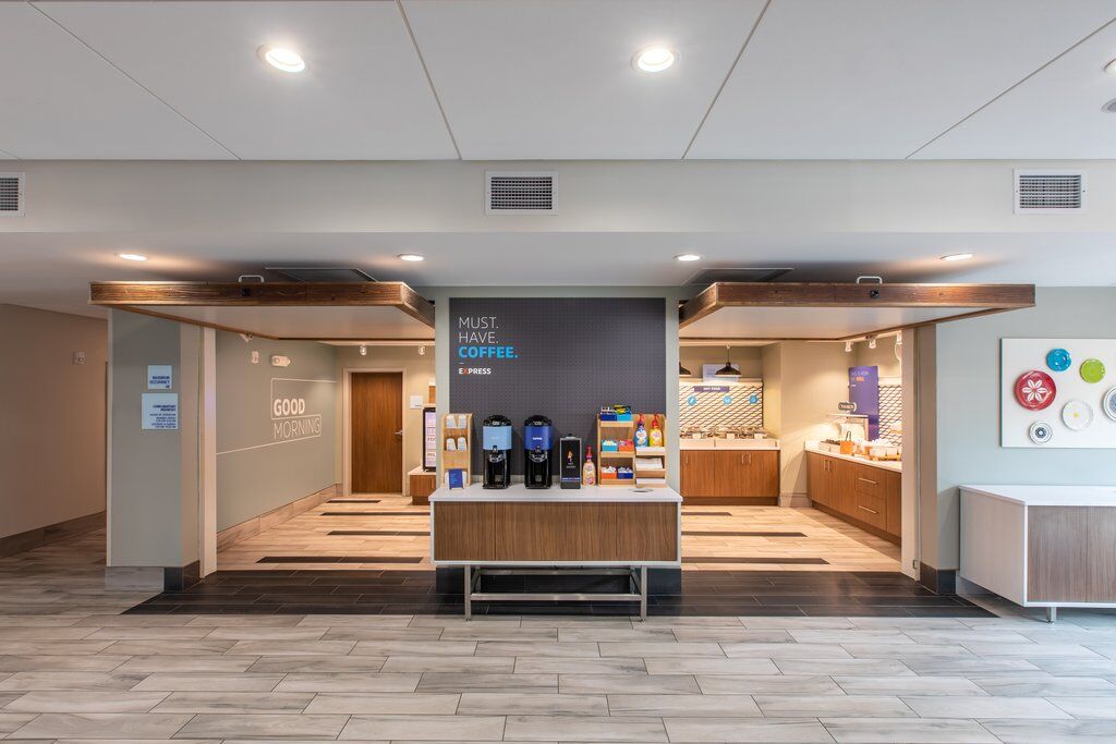 Holiday Inn Express & Suites Greenville S - Piedmont By Ihg Bagian luar foto
