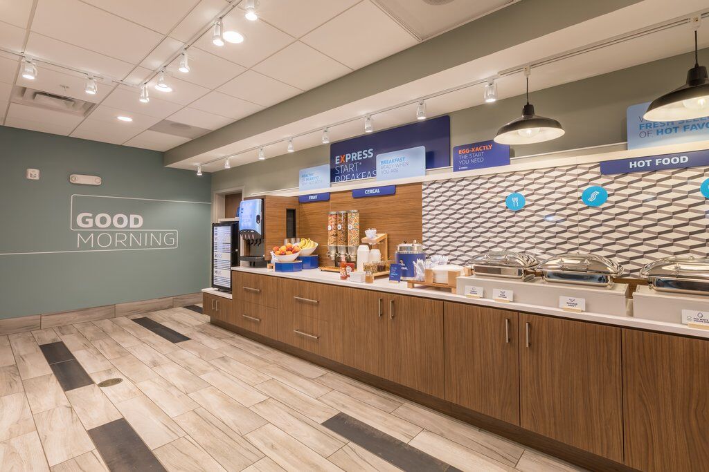 Holiday Inn Express & Suites Greenville S - Piedmont By Ihg Bagian luar foto