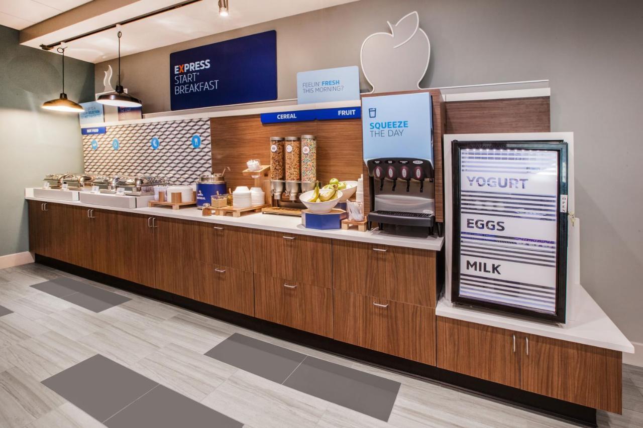 Holiday Inn Express & Suites Greenville S - Piedmont By Ihg Bagian luar foto